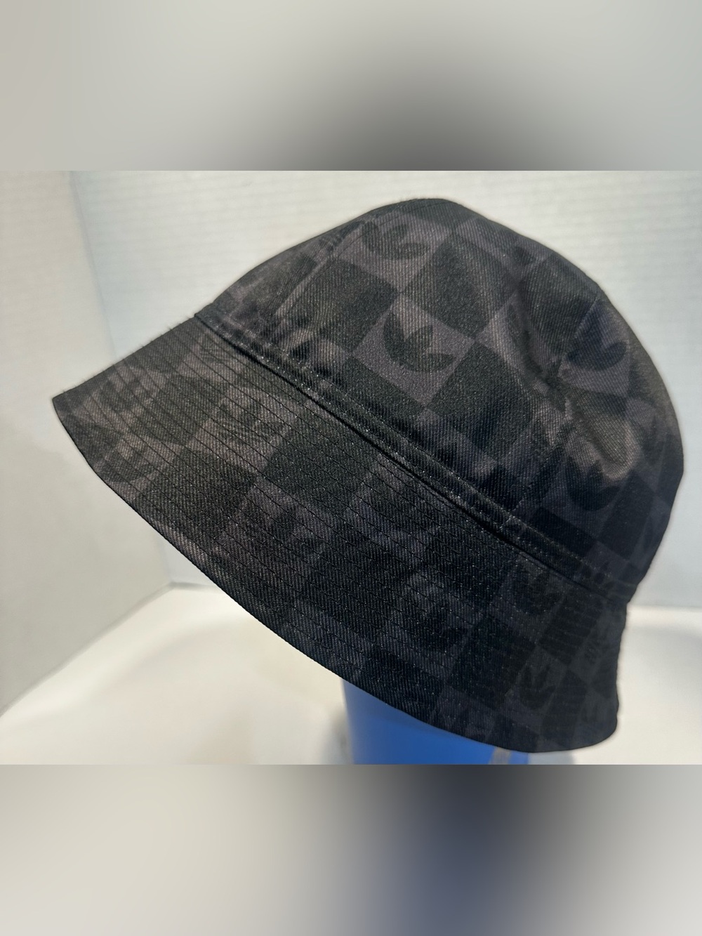 Adidas Originals Trefoil Monogram Bucket Hat / Black